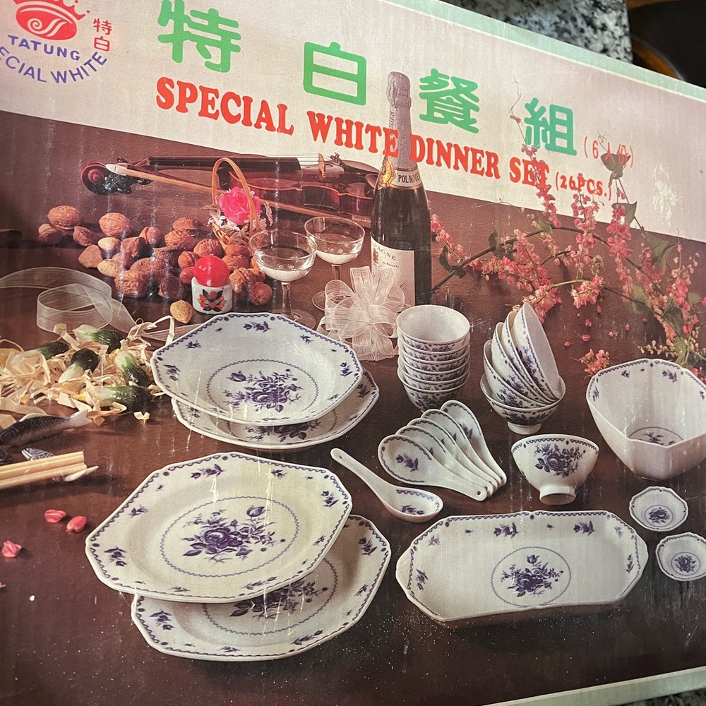 Special White Dinner Set (26pcs)